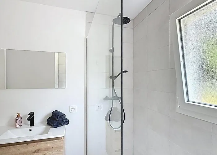 Maison Proche Plages Et Commerces Villa